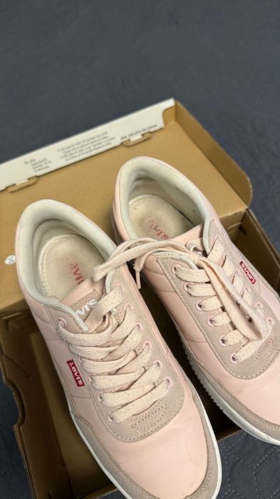 Кросовки кеды Levis 38 размер