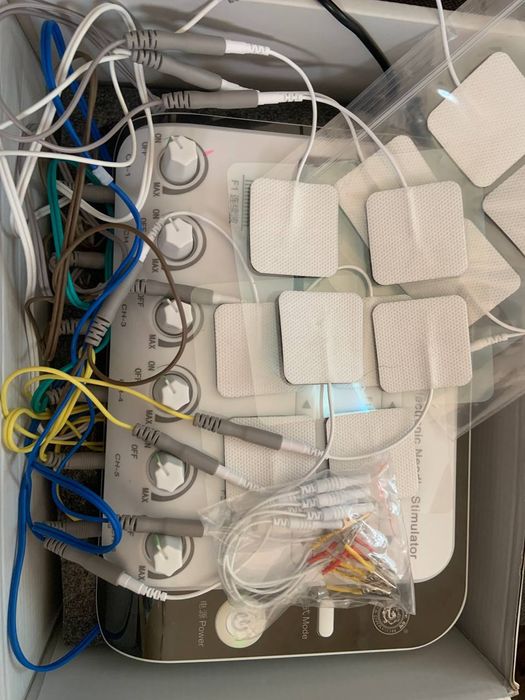 Багатофункціональний електричний стимулятор м'язів акупунктурний масаж