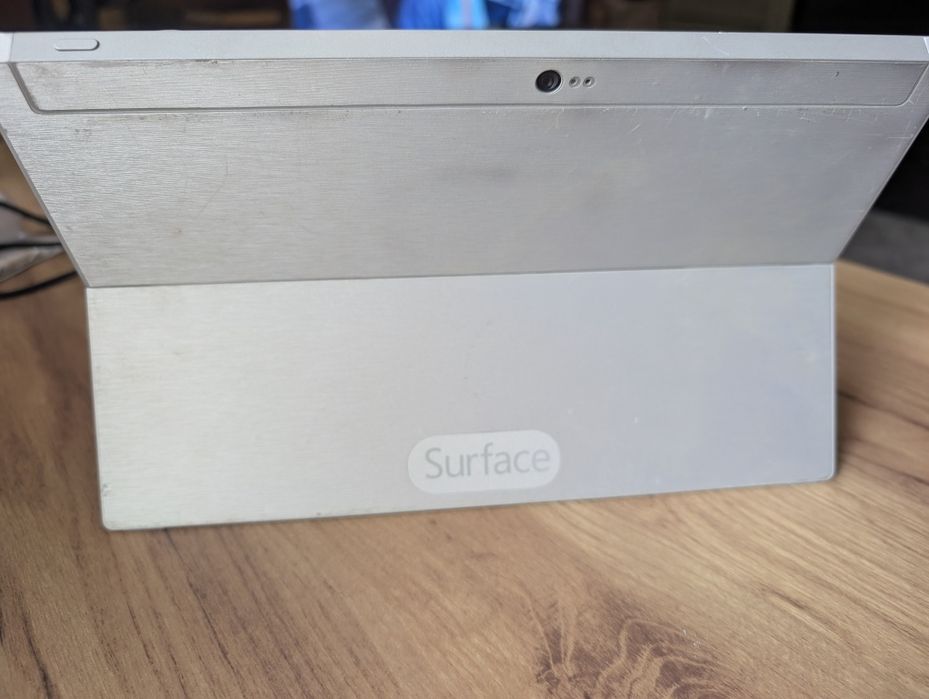 Microsoft surface 1572 розбитий екран