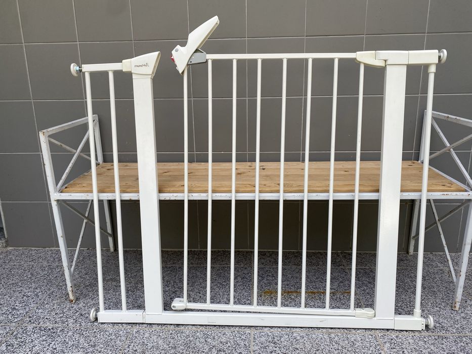 Barreira metalica de segurança criança para escadas