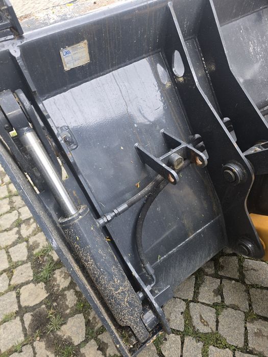 Vendo balde retroescavadora