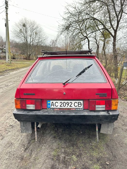 ВАЗ 21093 червона в хорошому стані