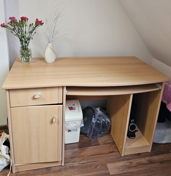 Biurko 120 × 60 × 75 cm – funkcjonalne i solidne