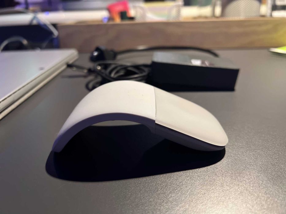 Microsoft Surface Pro 1796 i5-7300U 2.60GHz 8GB RAM 128 GB SSD ZESTAW