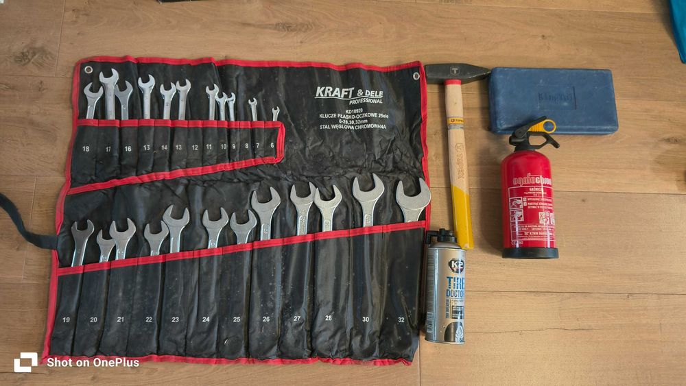 Klucze płasko oczkowe Kraft & Dele + KingTul + młotek + gaśnica