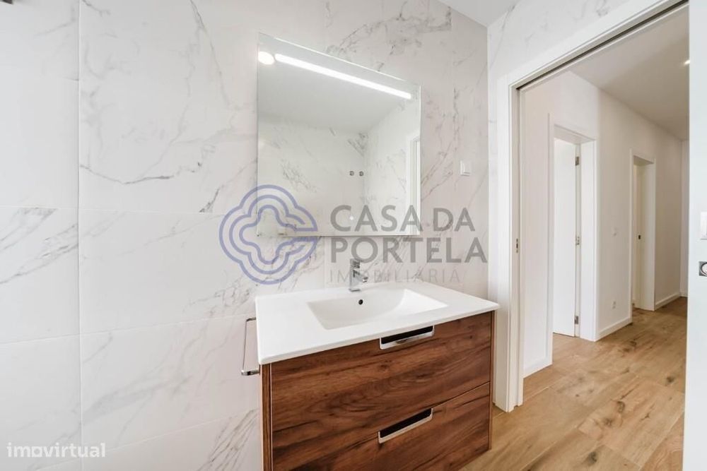 Apartamento T3 com Logradouro e Garagem | Construção 2024 | Torres Ved
