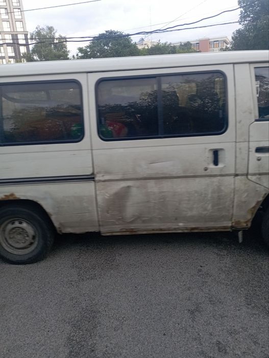 Продам нисан урван