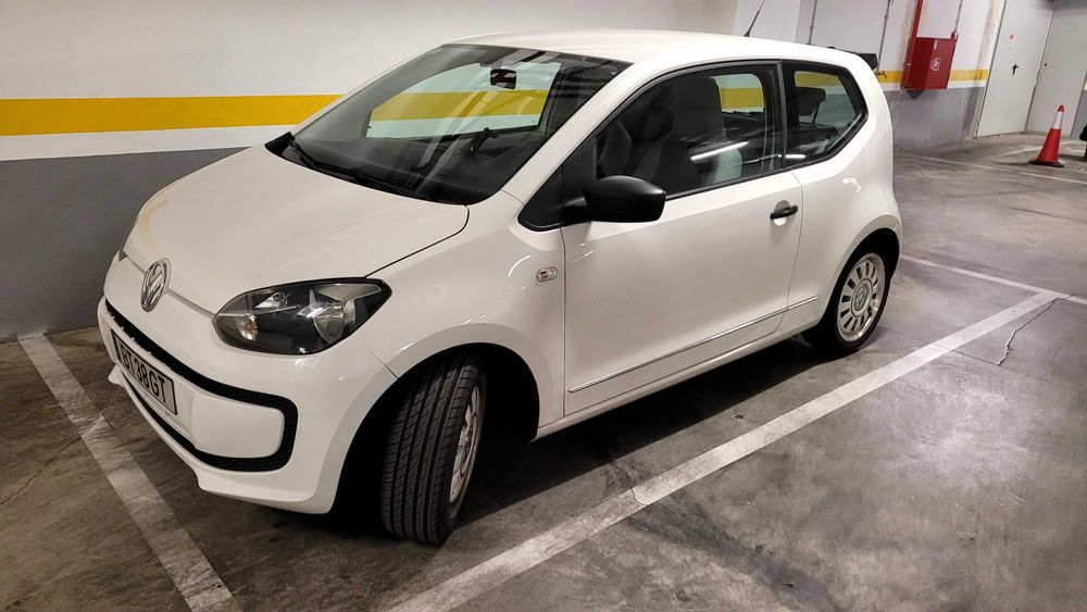 Volkswagen Up! High UP 1.0 Bluemotion