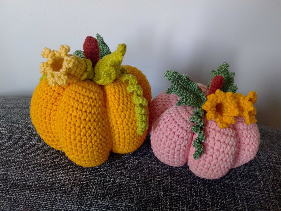 Zestaw, zabawki , dyni szydełkowi