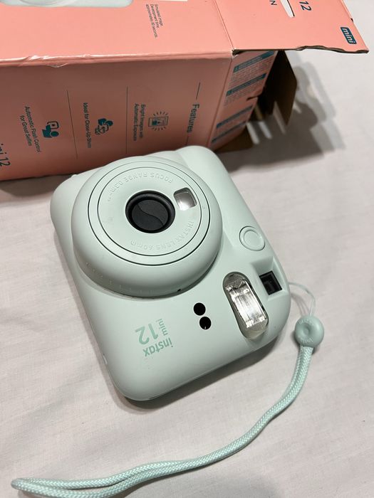 Фотокамера миттєвого друку  FUJIFILM INSTAX MINI 12 (MINT GREEN)