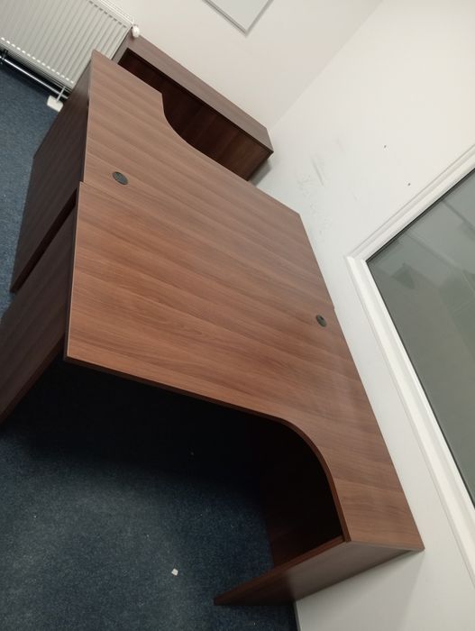 Biurko Biurka 7szt  Sprzedam duże biurka Transport Gratis