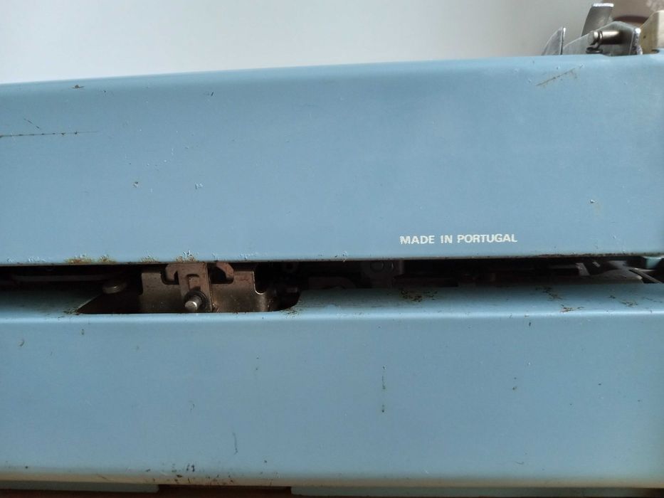 Máquina de Escrever MESSA 5000 - Made in Portugal