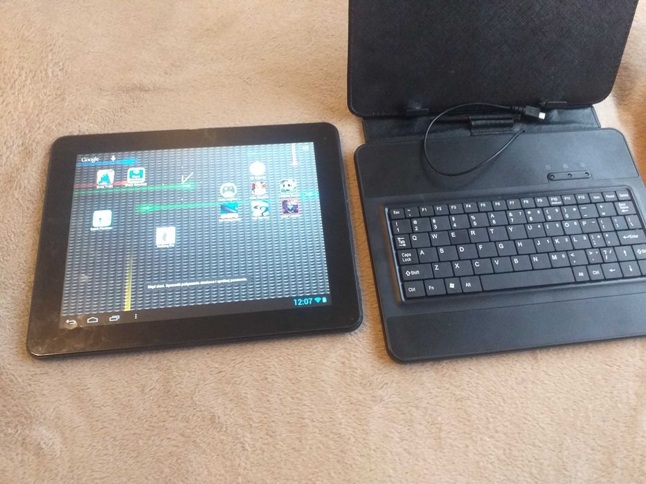 Kiano Pro 10 dual core etui pokrowiec 10 cali tablet klawiatura