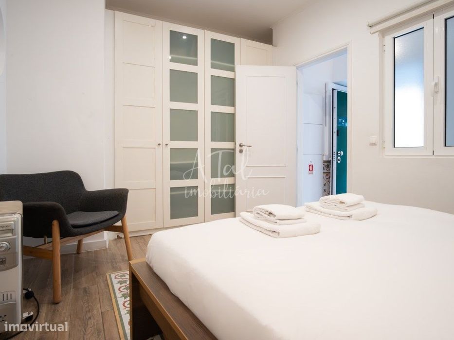Apartamento T3 com Licença de Alojamento Local e Terrço - Lisboa