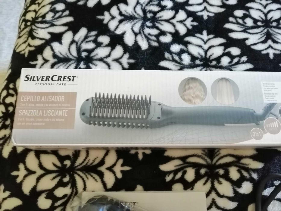 Alisador e modelador de cabelo novo