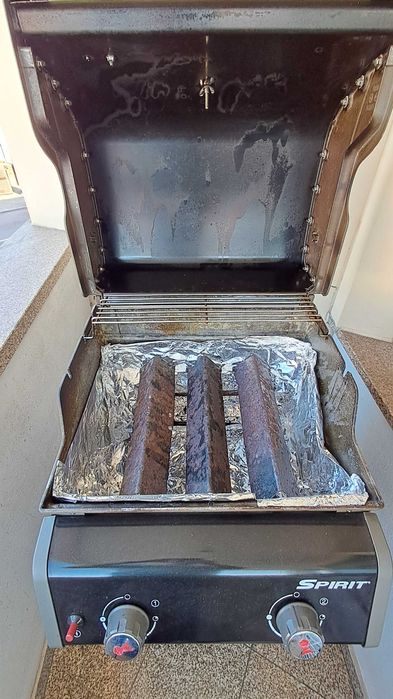 grelhador WEBER SPIRIT c/ capa protetora c/ garrafa gás