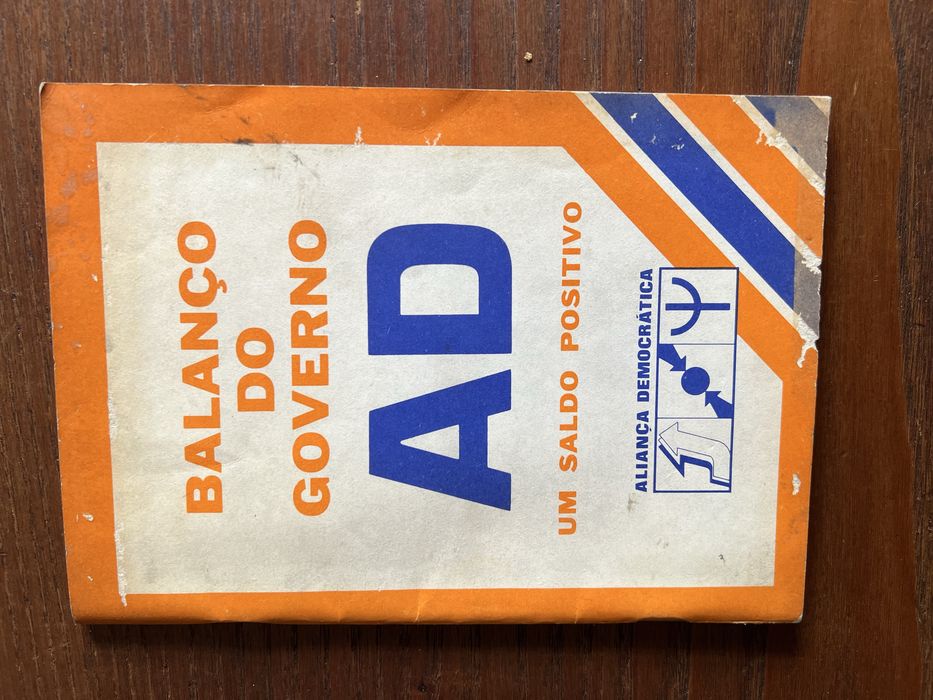 Política - Governo AD - PSD - CDS - livro Balanço do Governo AD