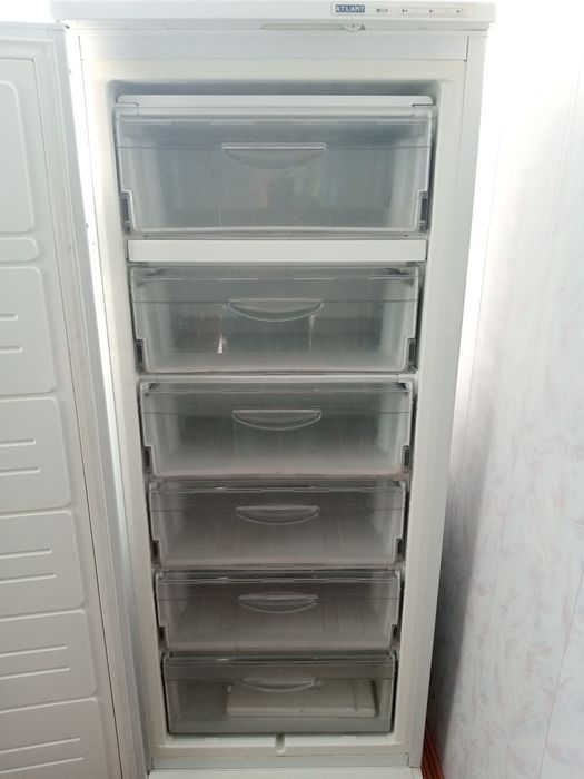 Продам морозильну камеру