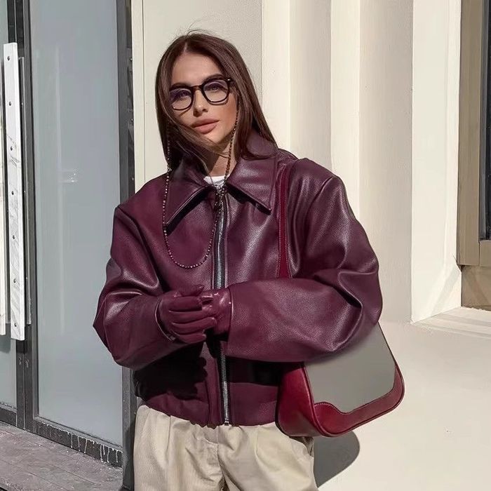 Шкіряна куртка жіноча