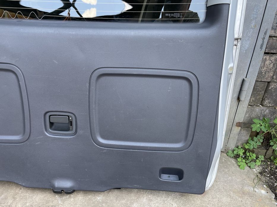 Карта задней двери ляда на VITO-VIANO W 639