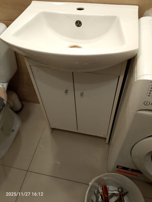 Umywalka plus szafka