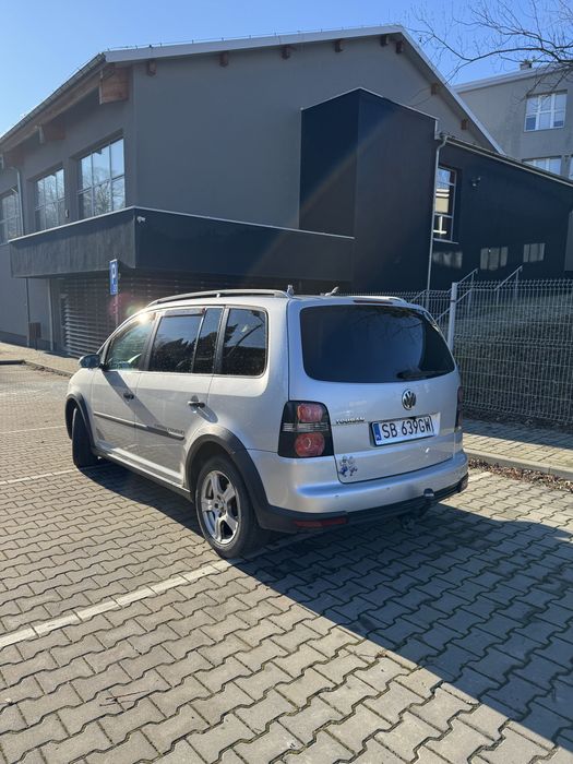 Volkswagen Touran Cross 7 Osobowy Webasto Postojowe