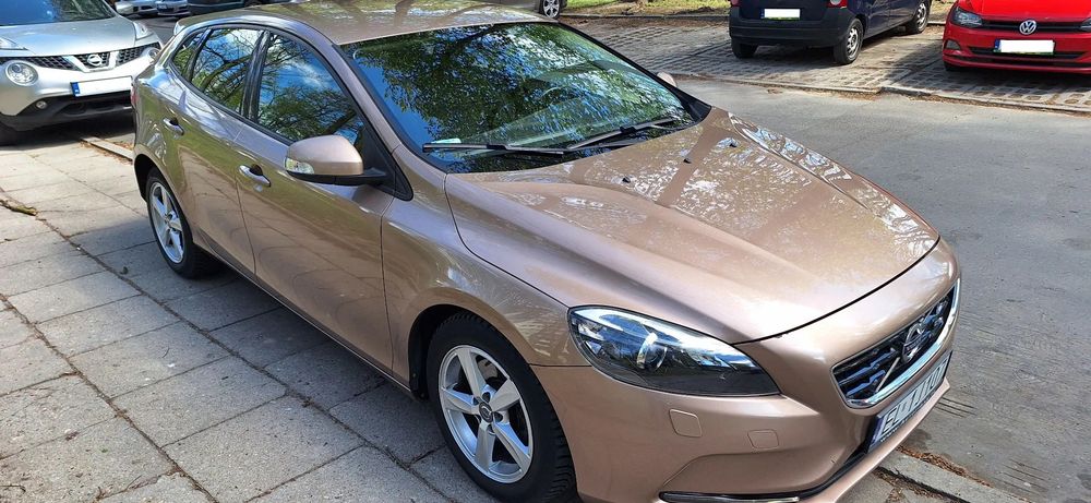 Volvo V40
