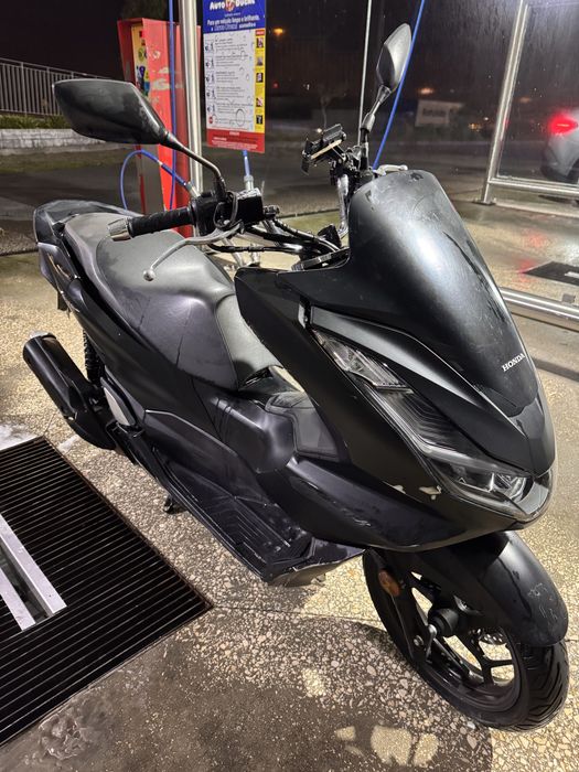 Aluguel apartir de 55 € de scooter Pcx e Nmax