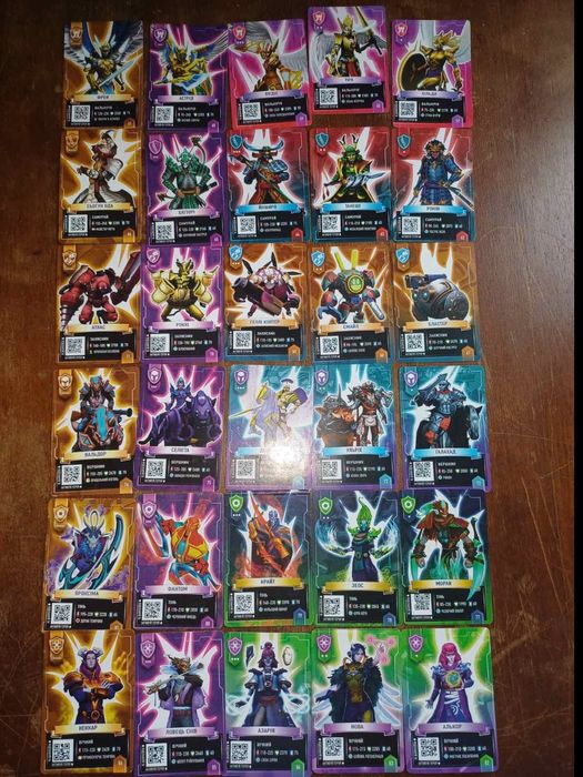 Продам повну колекцію АТБ Арени 2 сезон (30 штук)