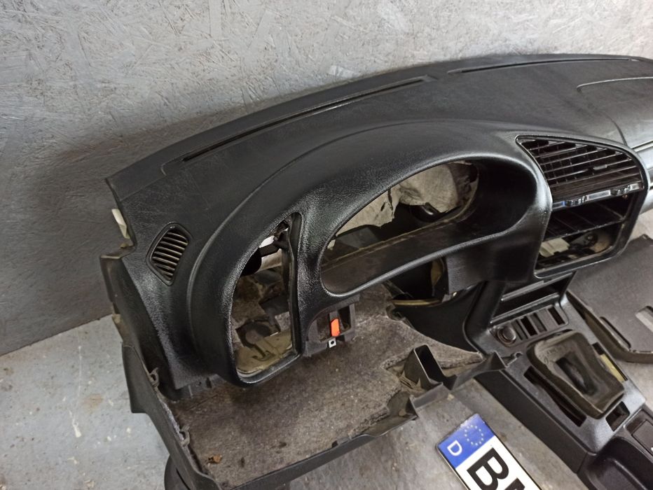 Панель БМВ Е36 Рестайлинг Ваз ЗАЗ УАЗ Жигули Разборка BMW HELP