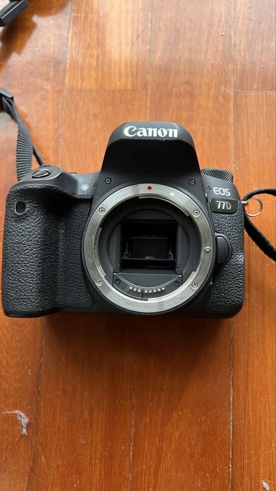 canon 77D (corpo+baterias)