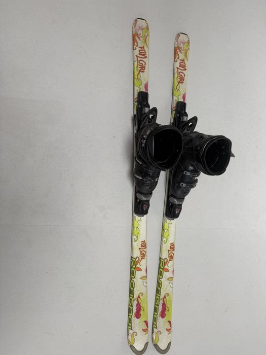 Narty rossignol 150 cm , kijki, buty 25, komplet