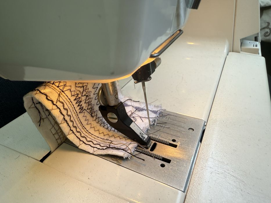 Швейна машина husqvarna viking 1050