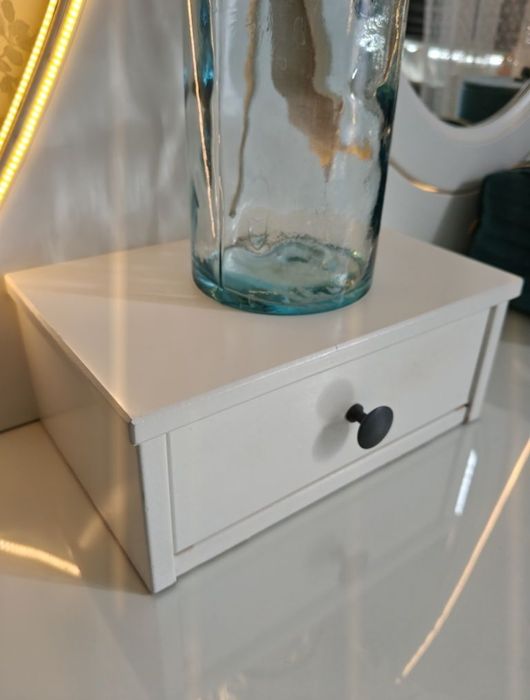 Stolik toaletka Ikea Hemnes