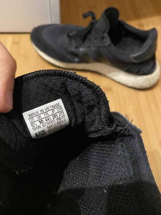 Adidas Iniki boost em bom estado