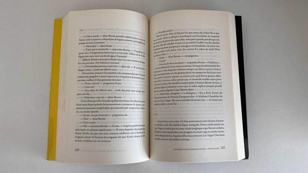 Livro "O Estranho Caso Da Rapariga Raptada"