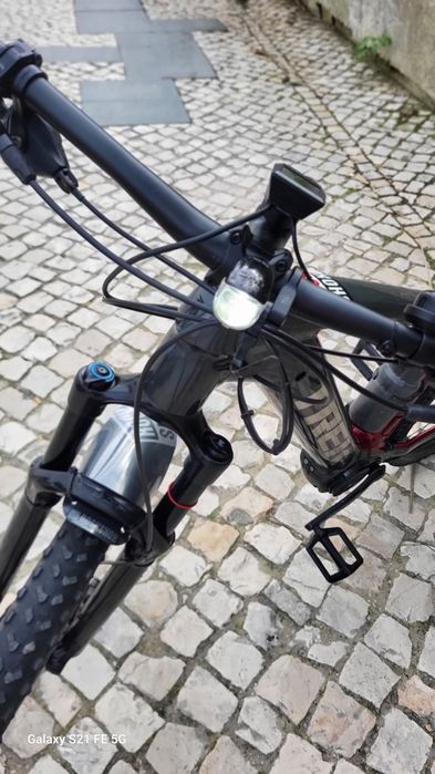 Bicicleta elétrica TREK Power Fly7