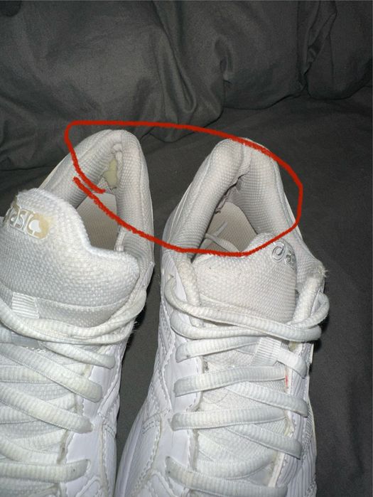 Кросівкв asics оригінал