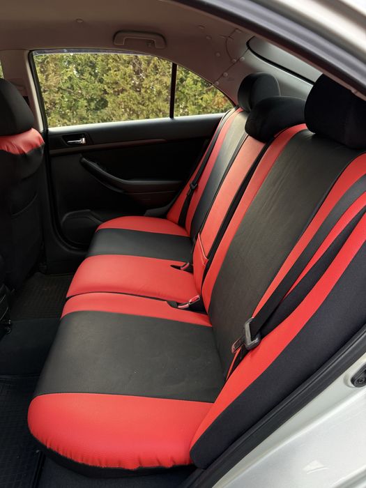 Pokrowce komplet Toyota Avensis