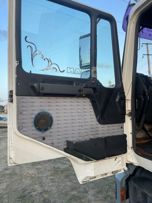 Вантажне авто MAN 19.463
