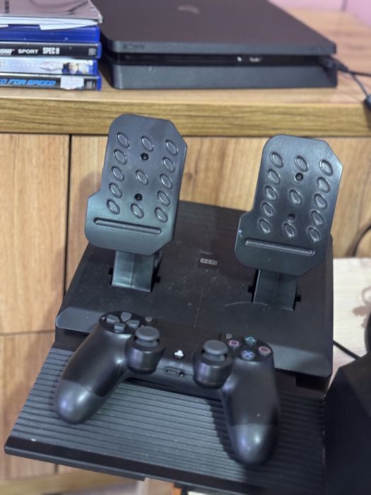 Приставка Sony PlayStation 4 Ps4 + руль та педали. Повний комплект