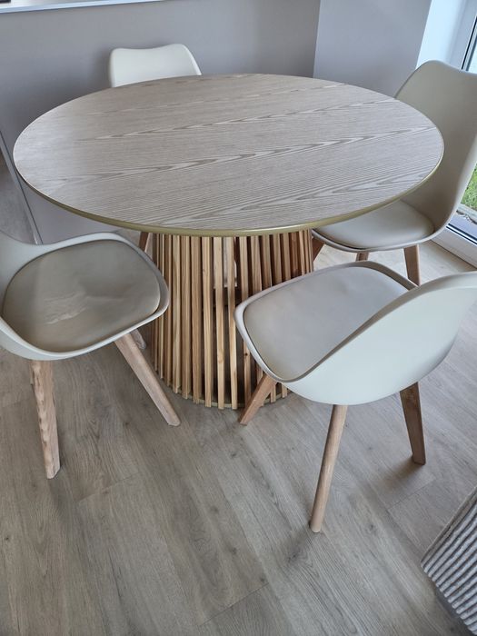 Stół okrągły 100 cm z 4 krzesłami