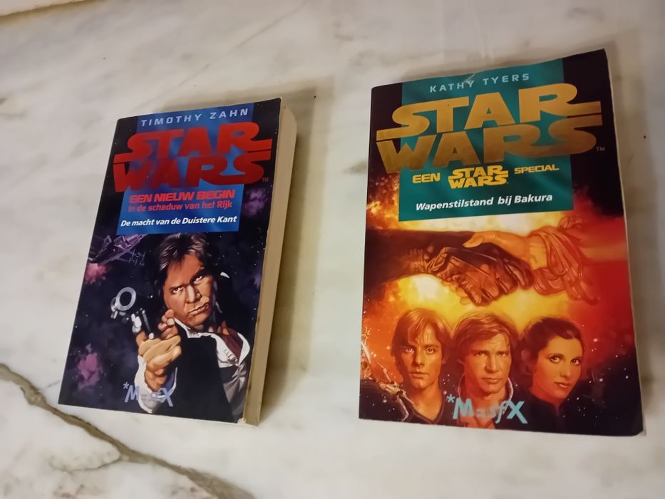 Conjunto de 2 Livros Antigos Star Wars Versão Holandesa