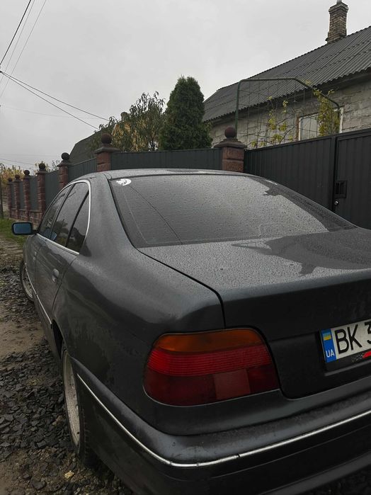 Продам беху е39 2,5 дизель