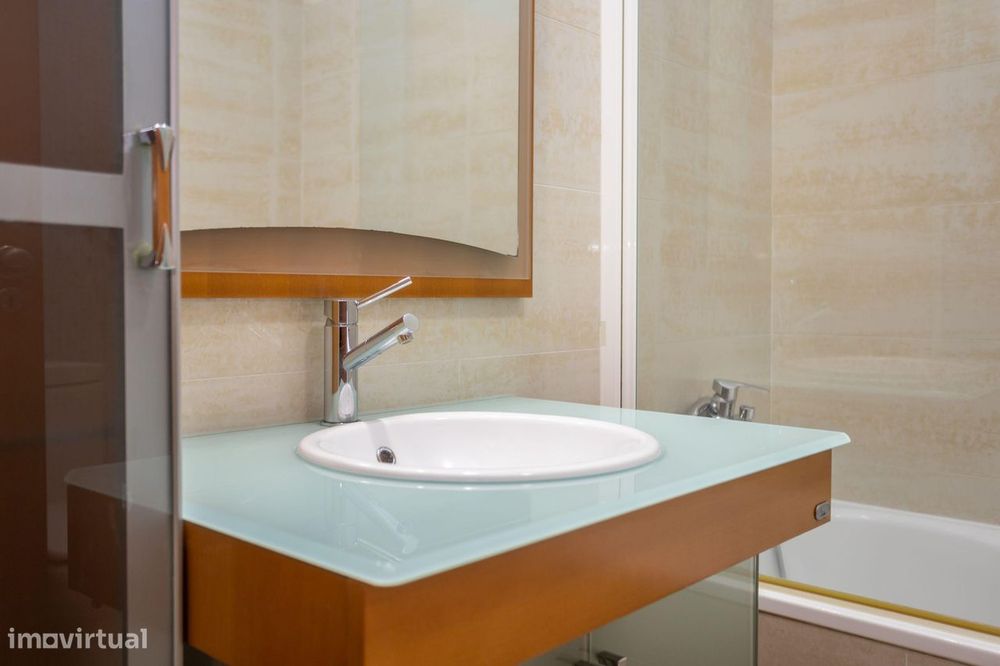 Um Apartamento com Alma de Moradia ; T3+1 + Terraço de 143 m²