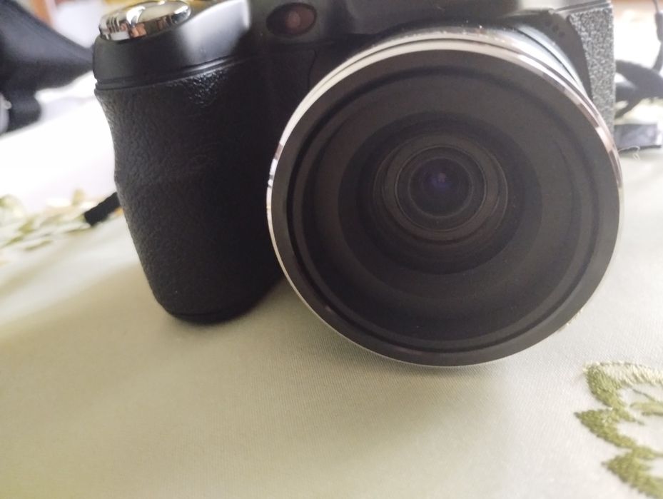 Finepix s2980 w bardzo dobrym stanie pokrowiez