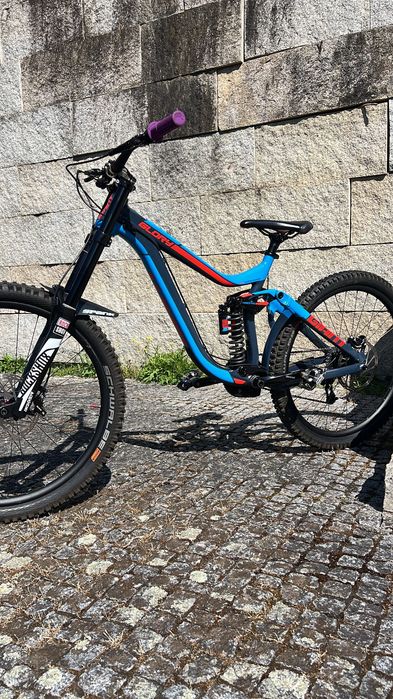 Giant Glory 27.5 Downhill