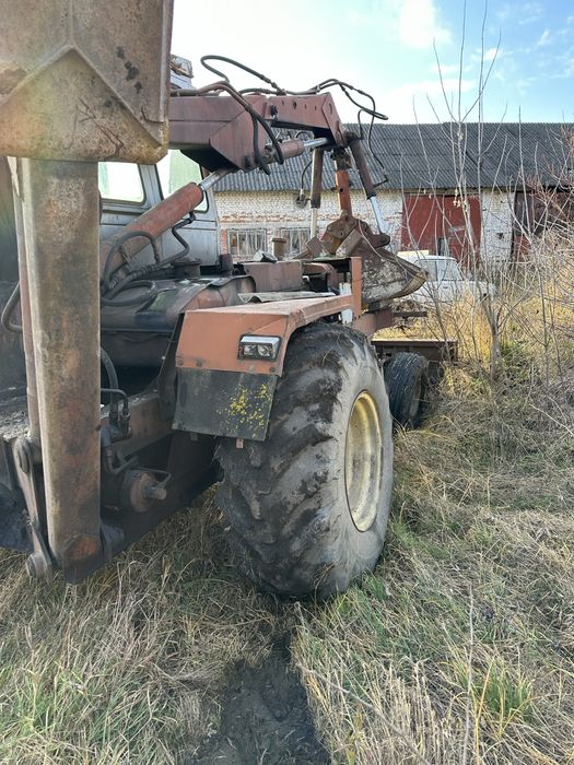 Продам ескаватор Карпатець цілий або по запчастинах