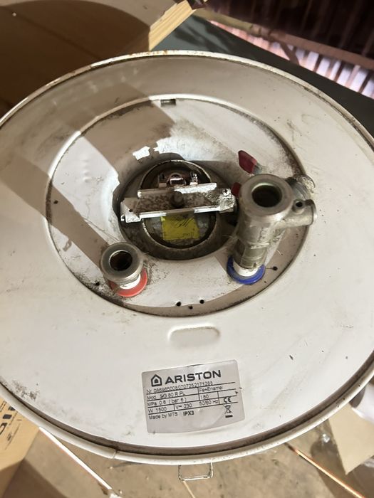 Бойлер арістон водонагрівач