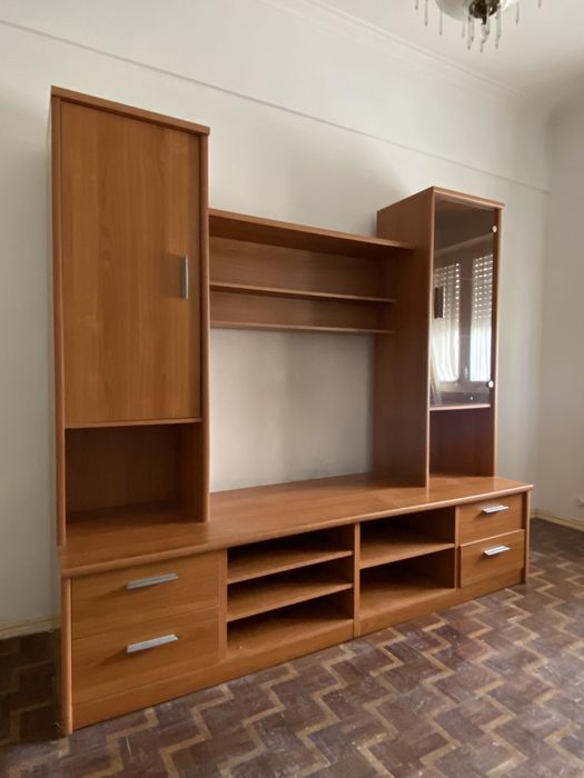 ** Desocupar - estante / armário de sala para TV **